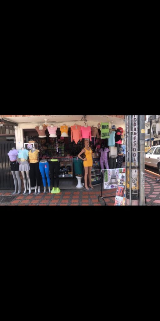 Venta de Negocio en Manrique-Medellín Miscelánea-Papelería-Ropa-Calzado –  Vende tu negocio